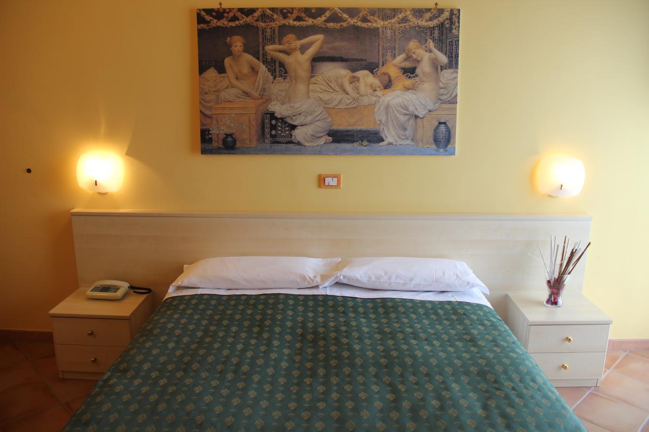 Hotel Di Rocco Loreto Aprutino Esterno foto